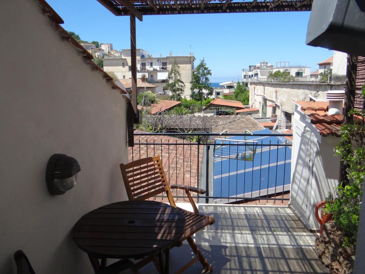Vecchio Saracino - Carola 1801 Acomodação com café da manhã Agropoli Exterior foto